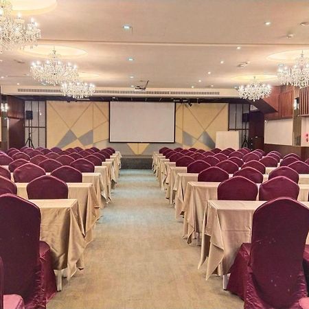 Ful Won Hotel Tajcshung Kültér fotó