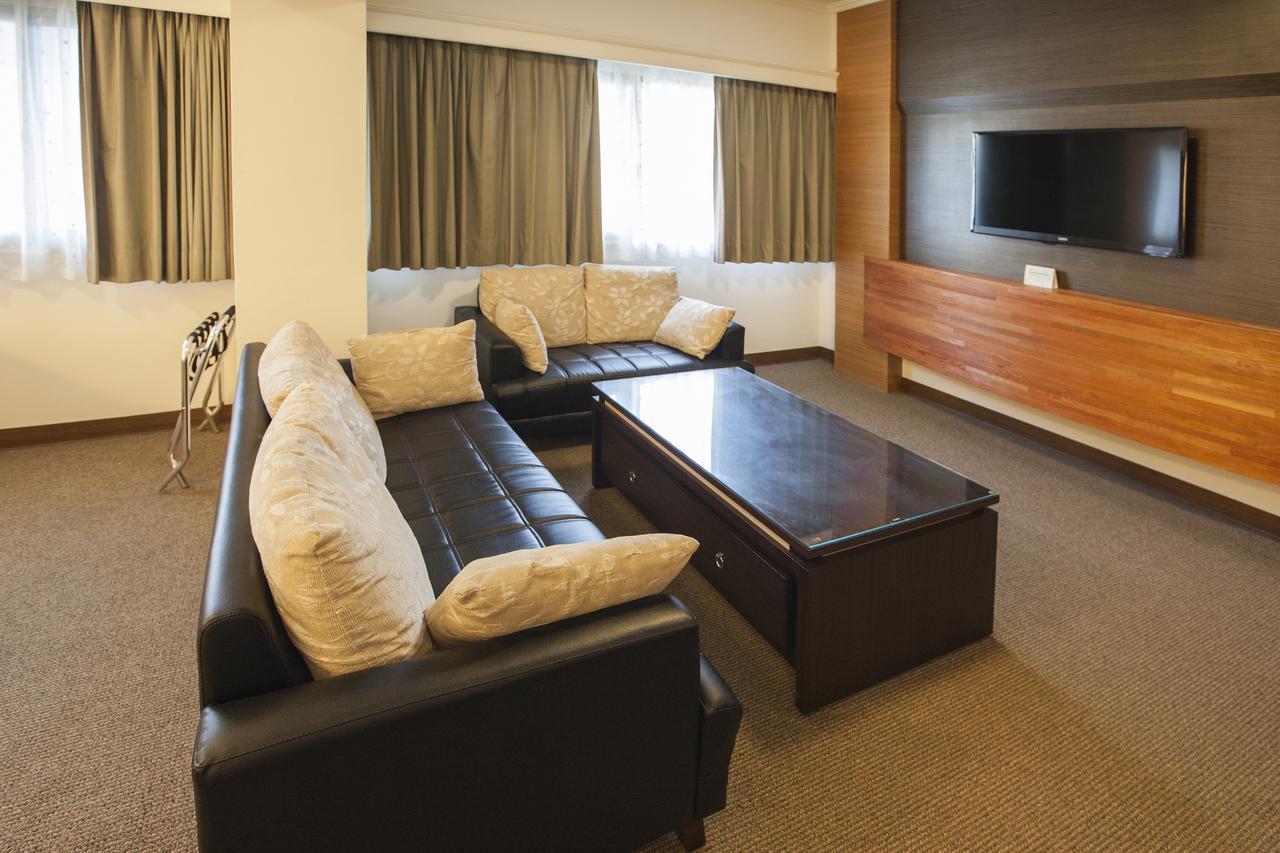 Ful Won Hotel Tajcshung Kültér fotó