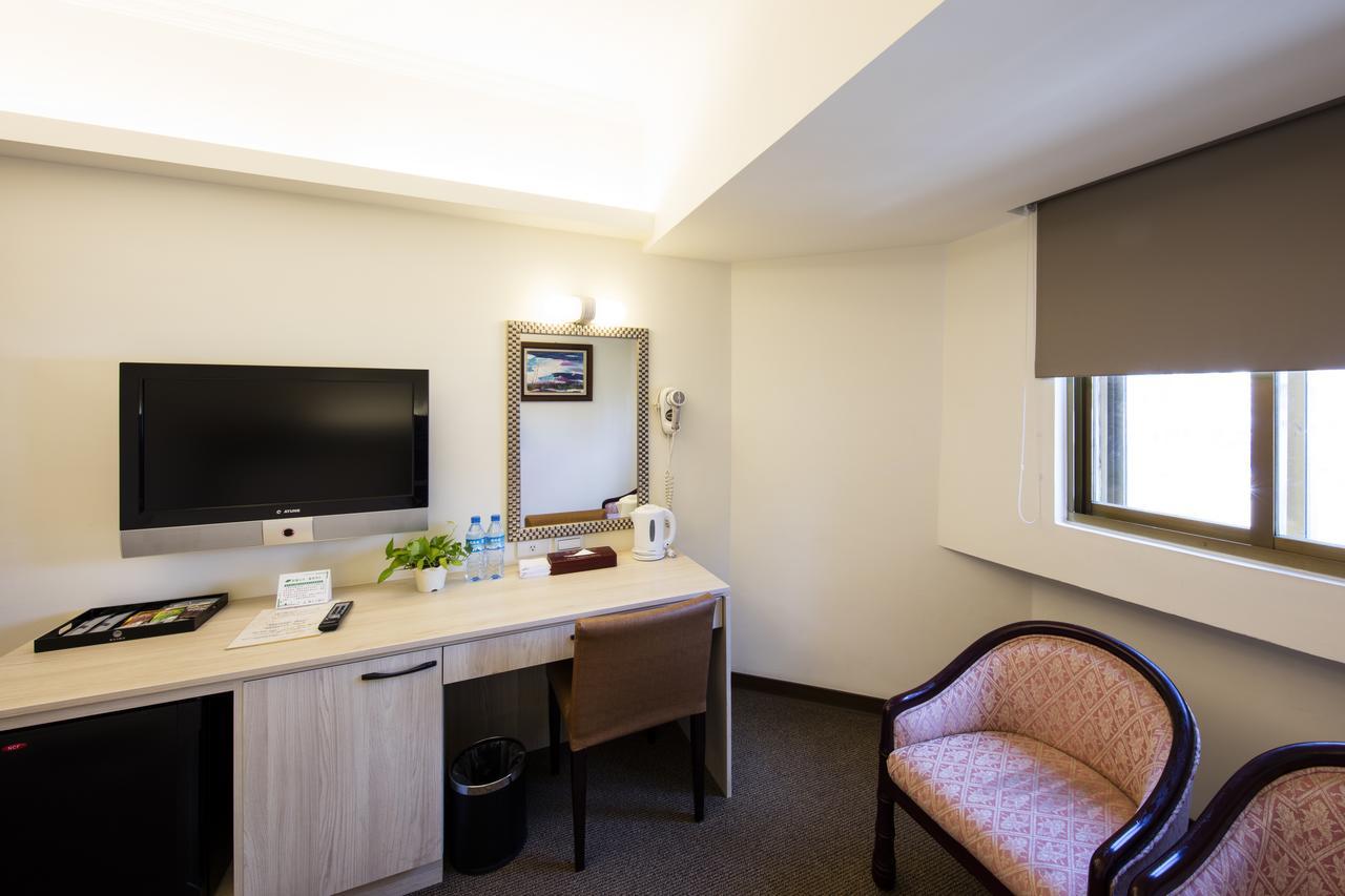 Ful Won Hotel Tajcshung Kültér fotó