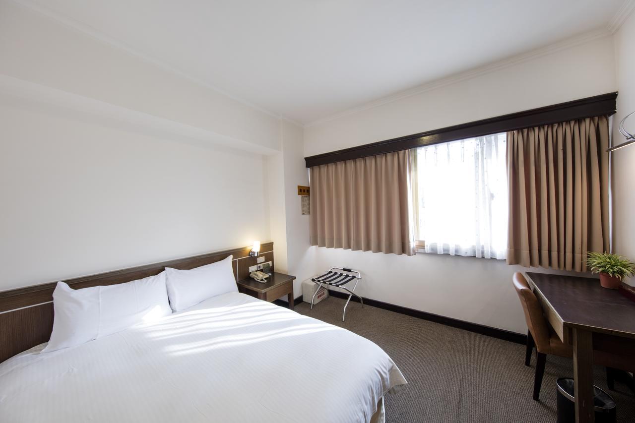 Ful Won Hotel Tajcshung Kültér fotó