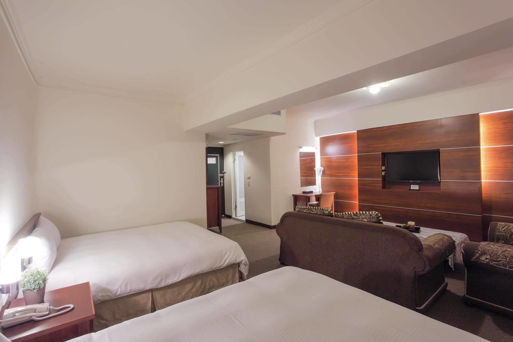 Ful Won Hotel Tajcshung Kültér fotó